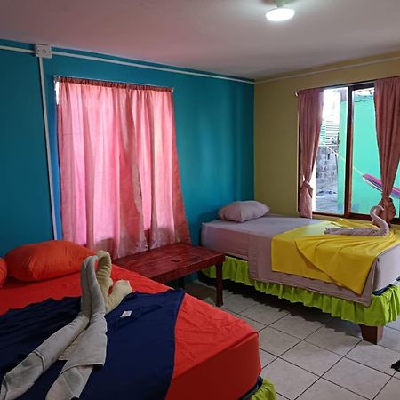Cabinas Miss Miriam 2 Tortuguero Buitenkant foto
